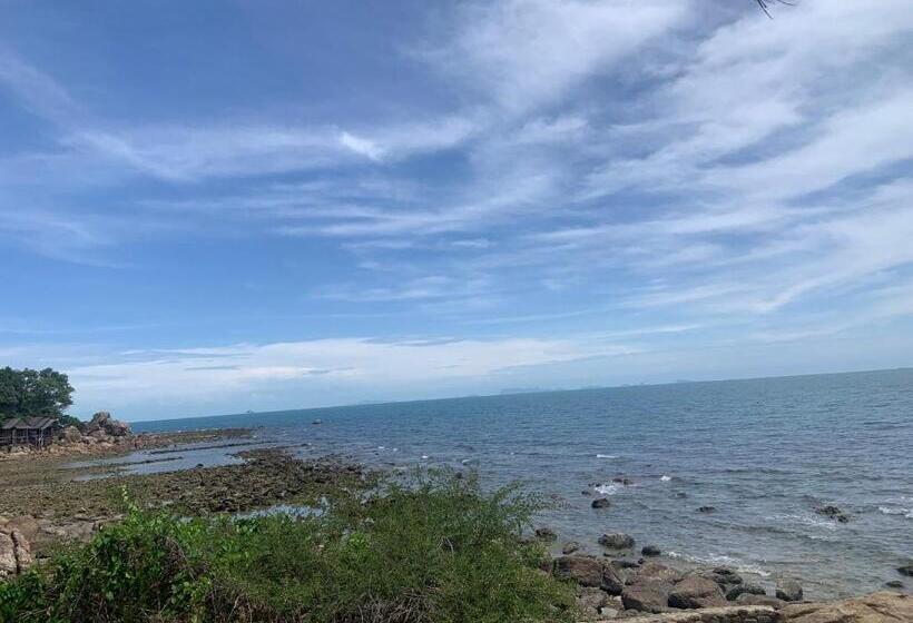 בקתה סטנדרטית, Lucky Resort