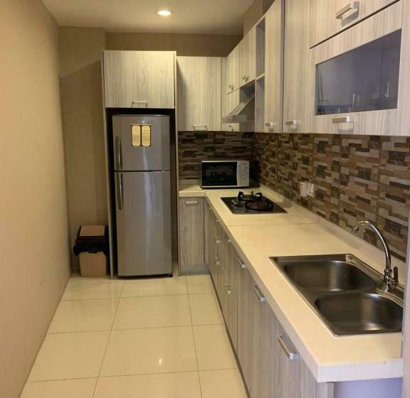 מיטת קינג בסוויטה, Palace Gate Hotel & Residence By Ehm