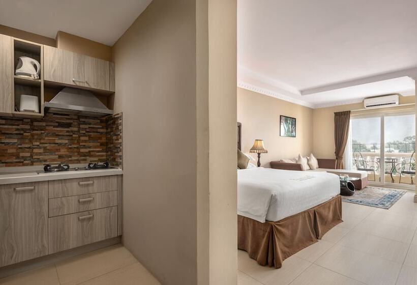 סטודיו סטנדרט נוף לעיר, Palace Gate Hotel & Residence By Ehm