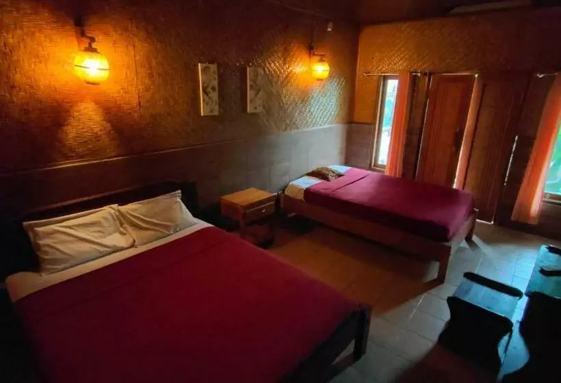 سوییت خانوادگی, Dua Nina 2 Guesthouse