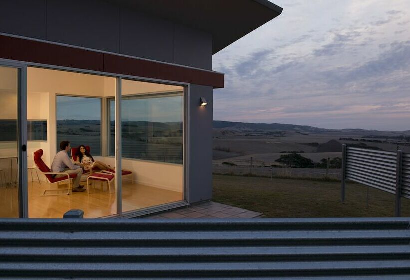 غرفة قياسية, Lush Pastures