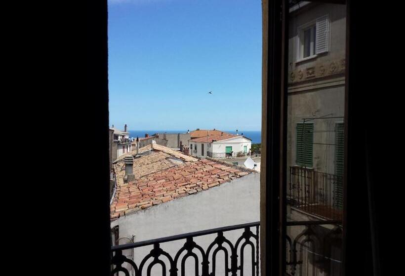 Семейный Номер, Palazzo Madeo   Residenza D Epoca