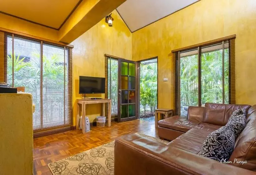 デラックスファミリールーム, Baanpong Lodge