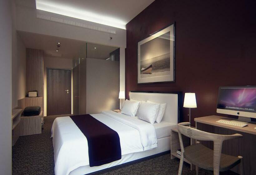 اتاق دلوکس با تخت کینگ و چشم‌انداز شهر, Bay Hotel Ho Chi Minh