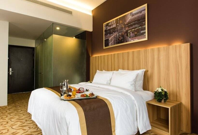 اتاق لوکس با چشم‌انداز شهر, Bay Hotel Ho Chi Minh