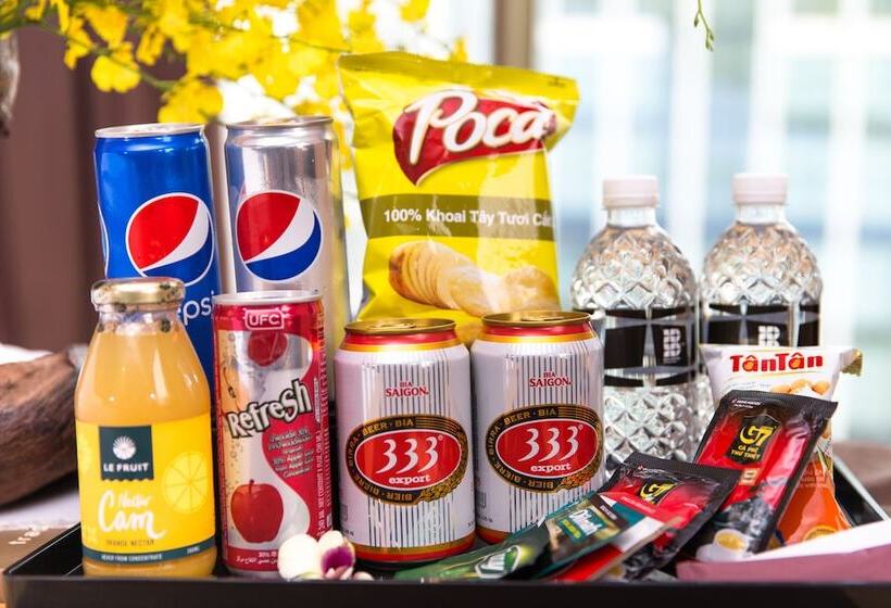 اتاق لوکس با چشم‌انداز شهر, Bay Hotel Ho Chi Minh