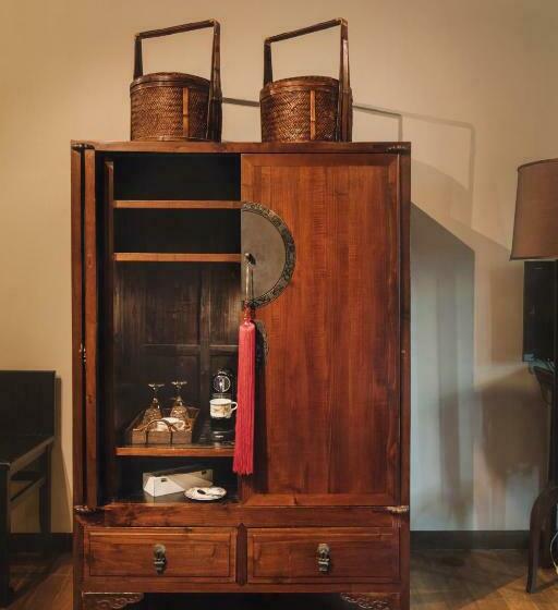 חדר סופריור, Campbell House