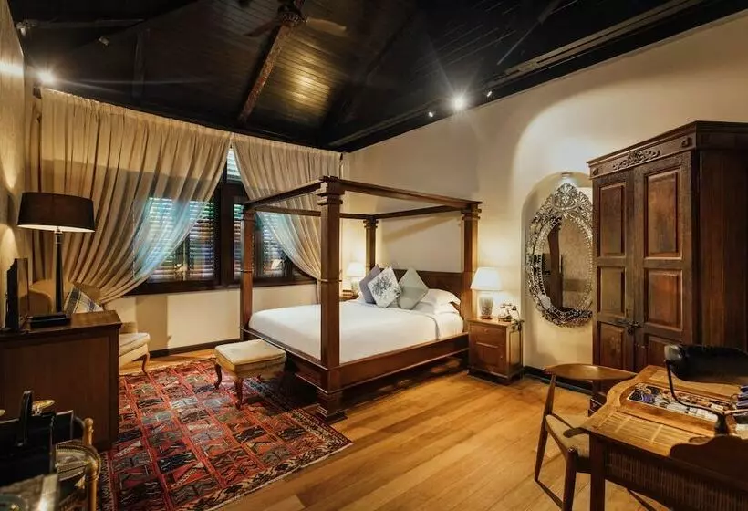 スーペリアールーム, Campbell House