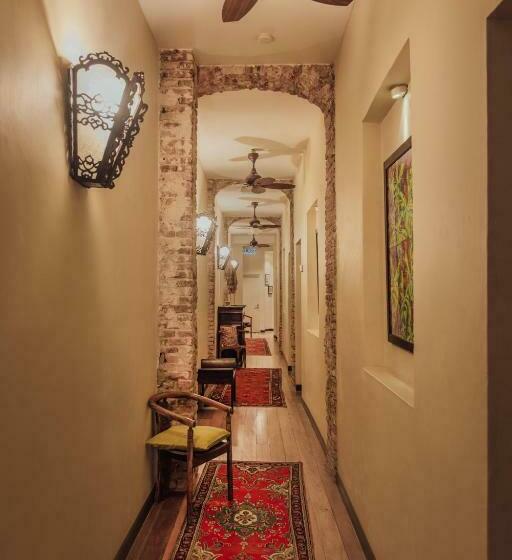 חדר דלוקס, Campbell House