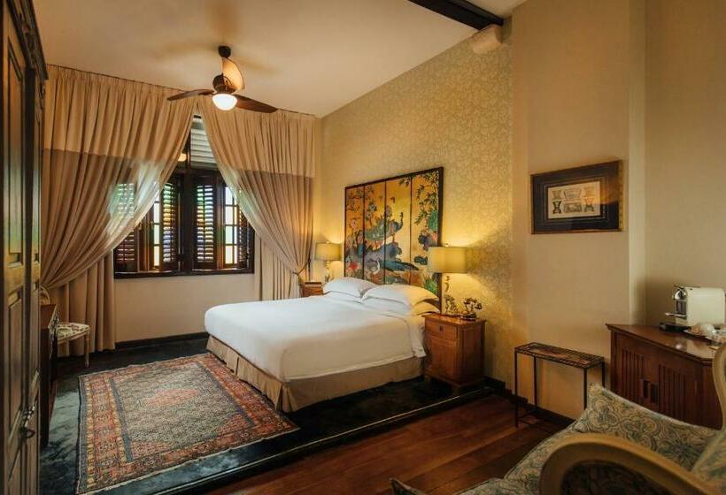 חדר דלוקס, Campbell House