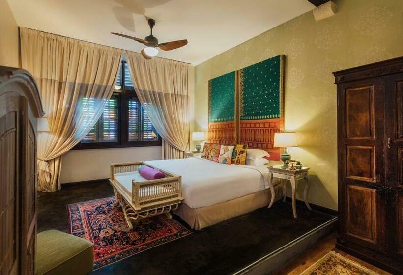 חדר דלוקס, Campbell House