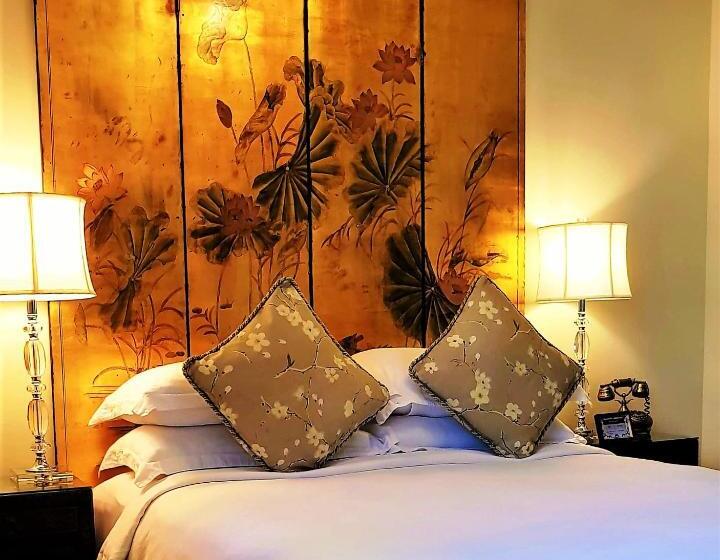 חדר סטנדרט, Campbell House