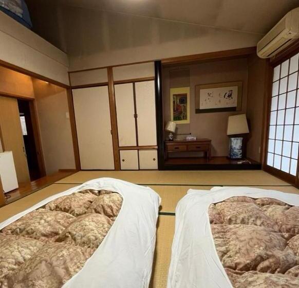 带共用浴室的标准房间, Homey Inn Enya