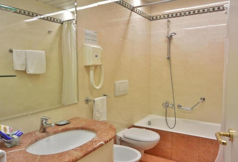 스탠다드 스튜디오, Melas