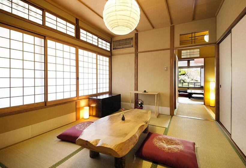 غرفة قياسية رباعية حمام مشترك, Nanten En