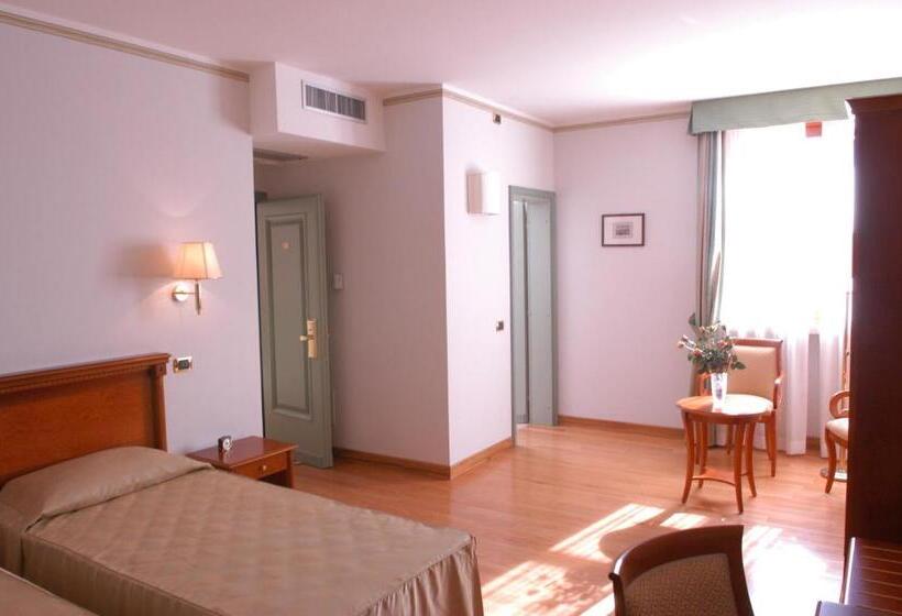 スイート, Pilgrim S