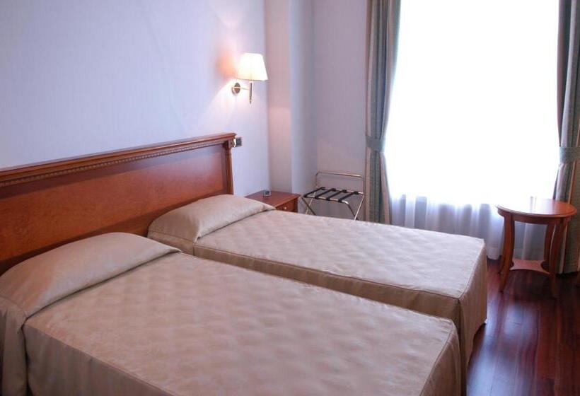 エコノミールーム, Pilgrim S