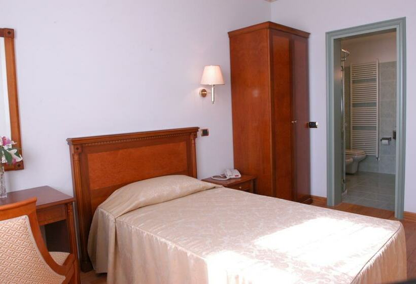 エコノミールーム, Pilgrim S