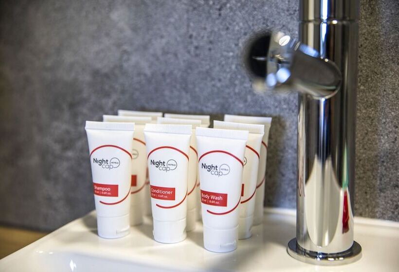 إستوديو قياسى, Nightcap At Pritchards