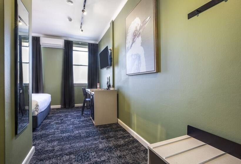 إستوديو قياسى, Nightcap At Pritchards