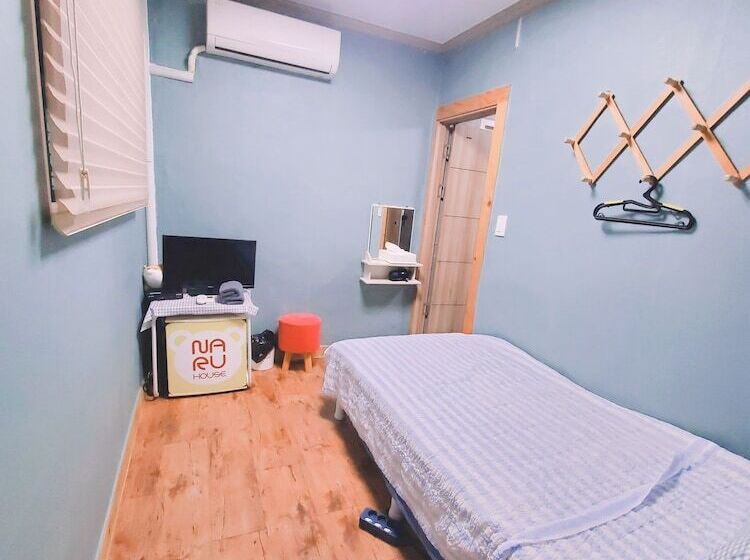 Номер Стандарт Индивидуальный, Naru Hostel Korea