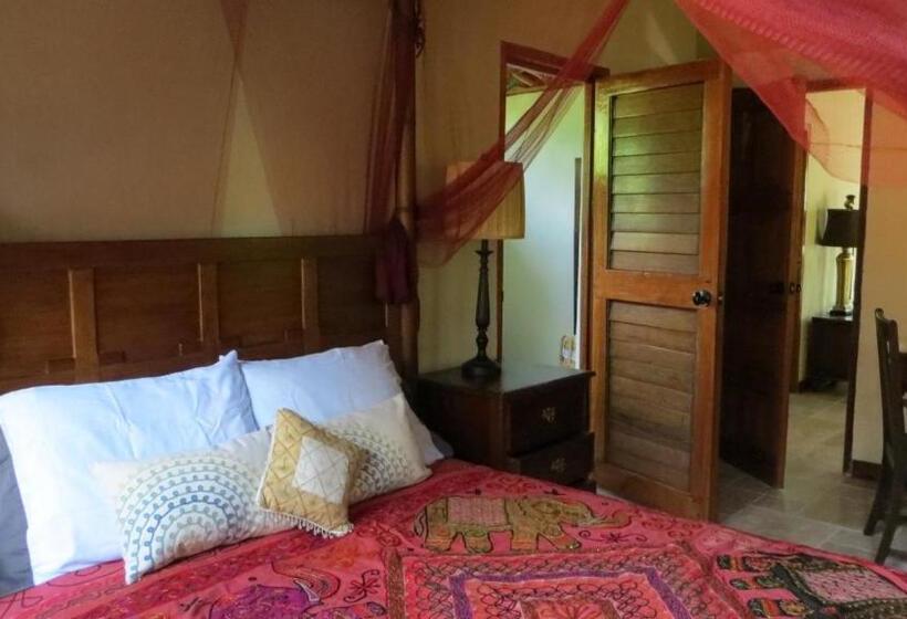 اتاق استاندارد, Tingalaya's Retreat