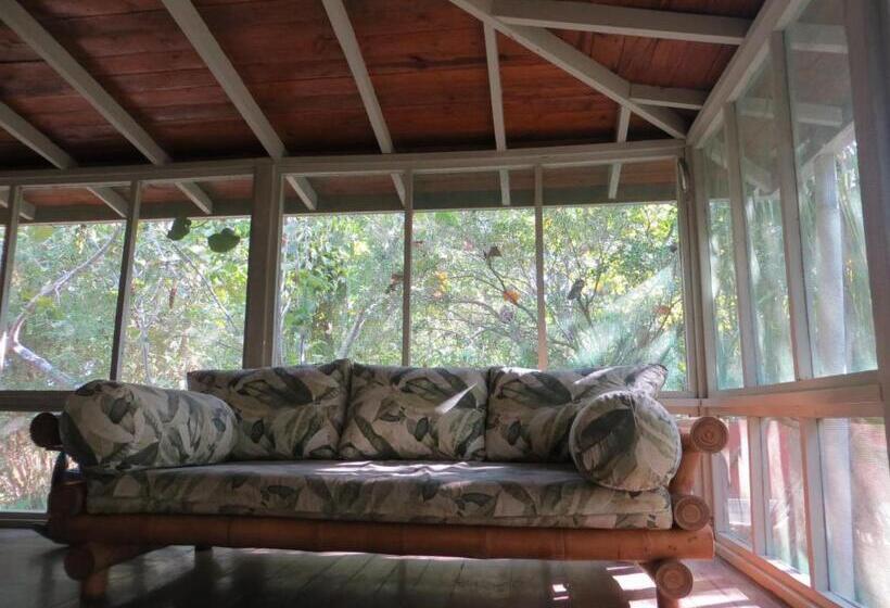 اتاق سوپریور, Tingalaya's Retreat