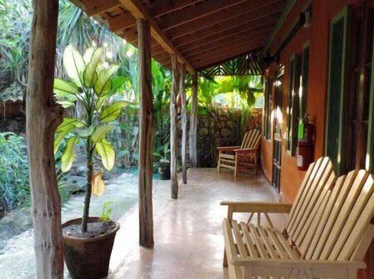 اتاق استاندارد, Tingalaya's Retreat