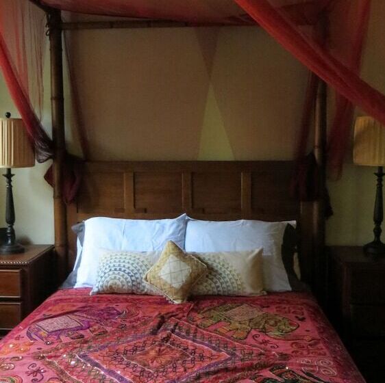 اتاق استاندارد, Tingalaya's Retreat