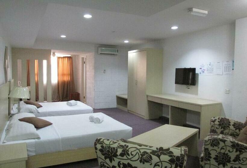 חדר משפחתי, Promenade Service Apartments