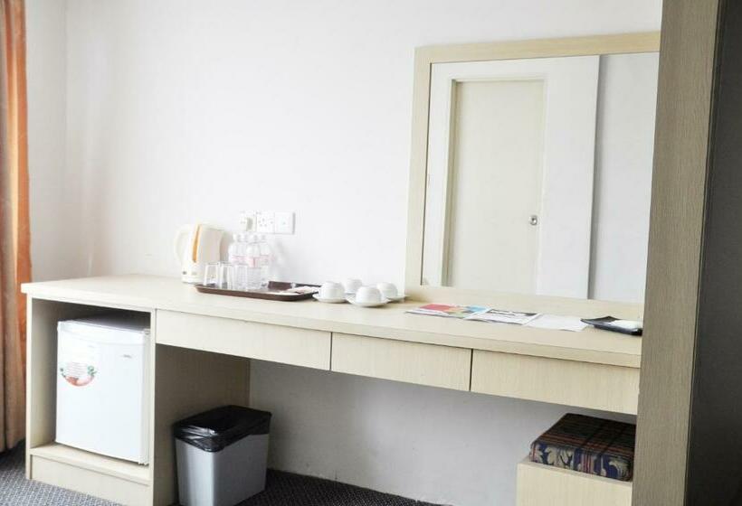 Quarto Familiar, Promenade Service Apartments