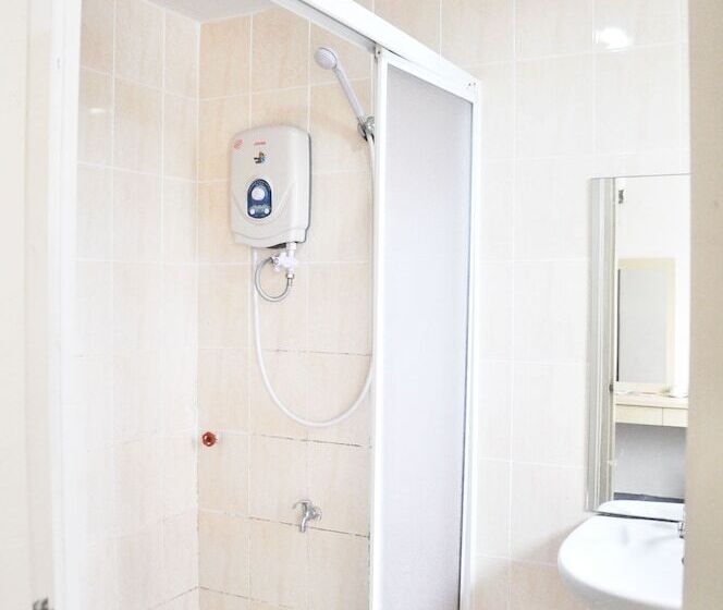 Quarto Familiar, Promenade Service Apartments