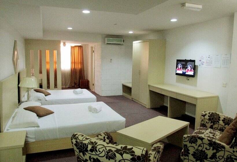 חדר משפחתי, Promenade Service Apartments