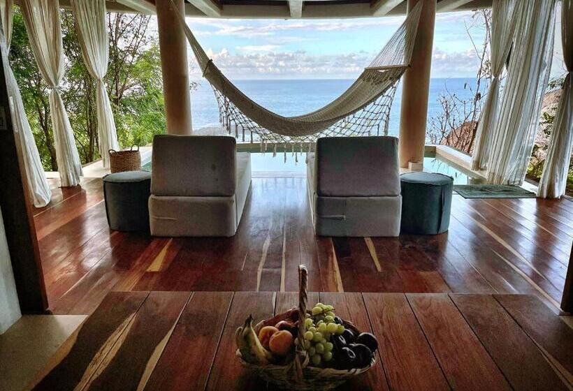 سوئیت با تخت بزرگ, Zoa Hotel Adults Only