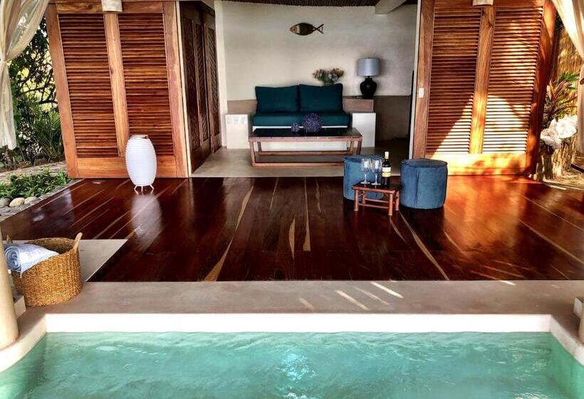 سوئیت با تخت بزرگ, Zoa Hotel Adults Only