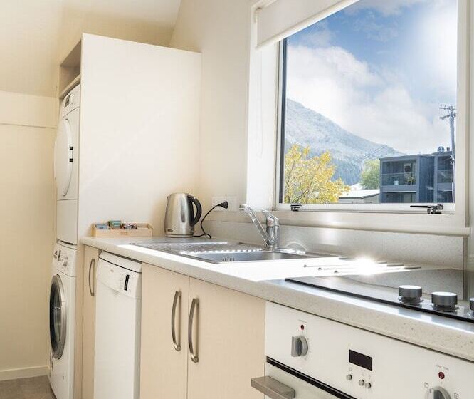 آپارتمان 2 خوابه, Turner Heights Townhouses