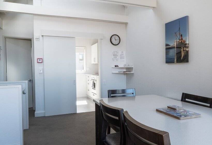 آپارتمان 2 خوابه, Turner Heights Townhouses