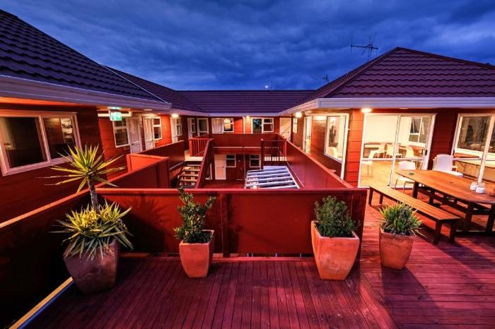 Номер Стандарт, Haka House Taupo