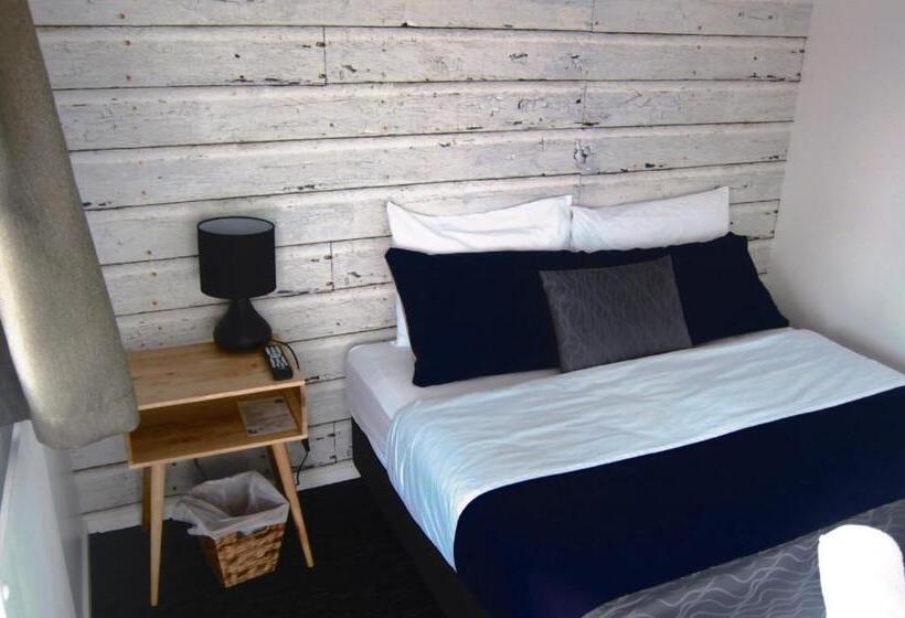 חדר מוזל מקלחת משותפת, Haka House Taupo