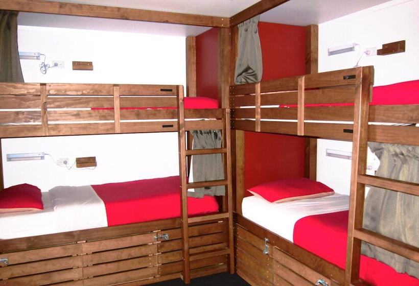 מיטה בחדר משותף, Haka House Taupo