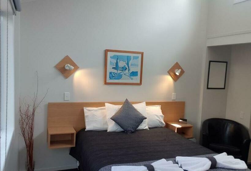 スタンダードスタジオ, Barrington House Taupo