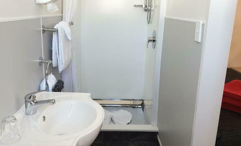 Студия Стандарт, Barrington House Taupo