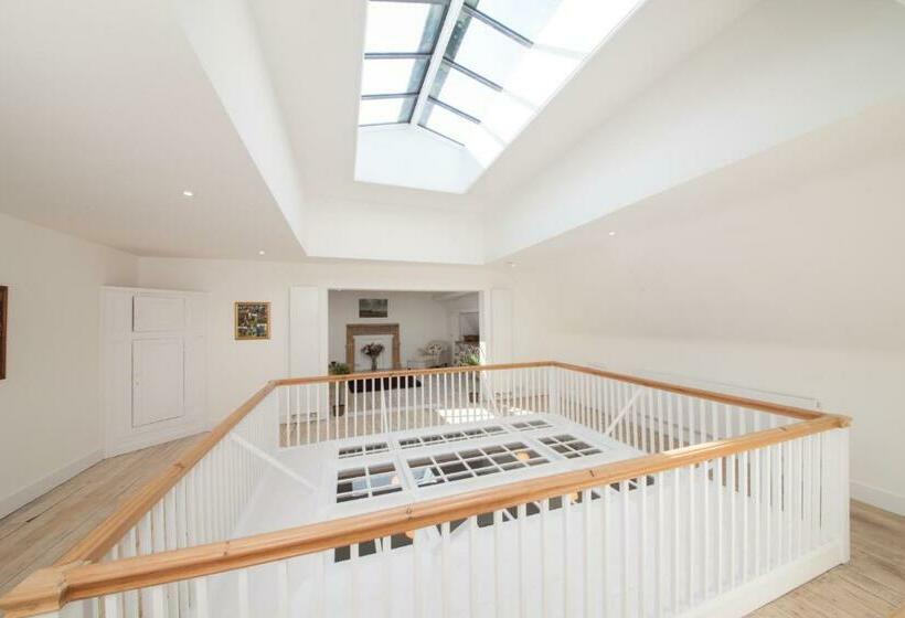 带1个卧室的顶楼公寓, Prince Hill House