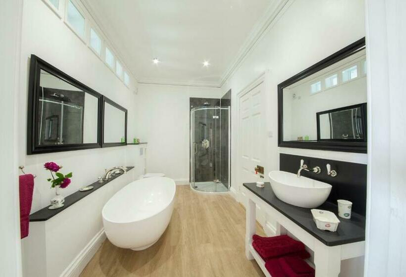 高级套房, Prince Hill House