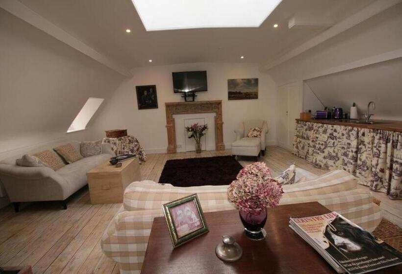1 Bedroom Penthouse Apartment, Prince Hill House