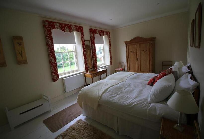 شقة غرفة واحدة مطلة على الحديقة, Prince Hill House