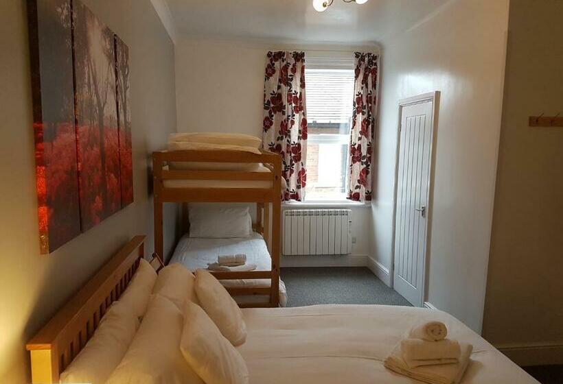 غرفة عائلية, The Craigside