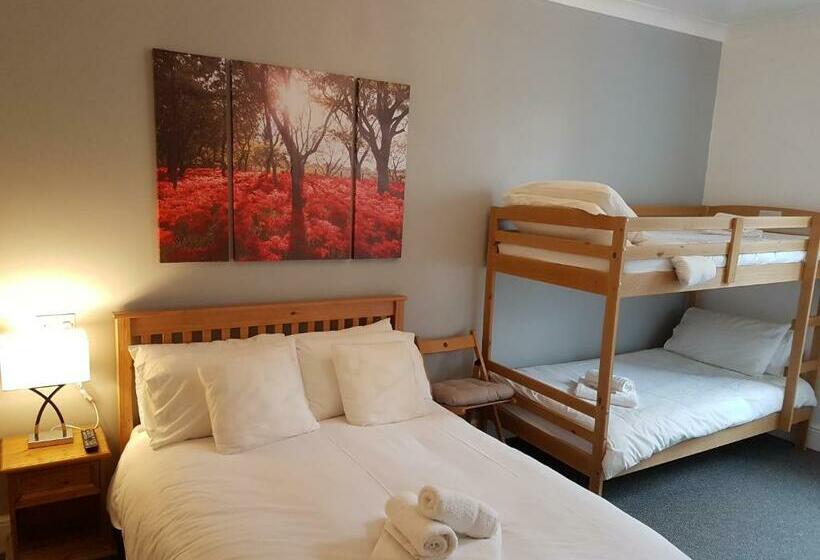 غرفة عائلية, The Craigside