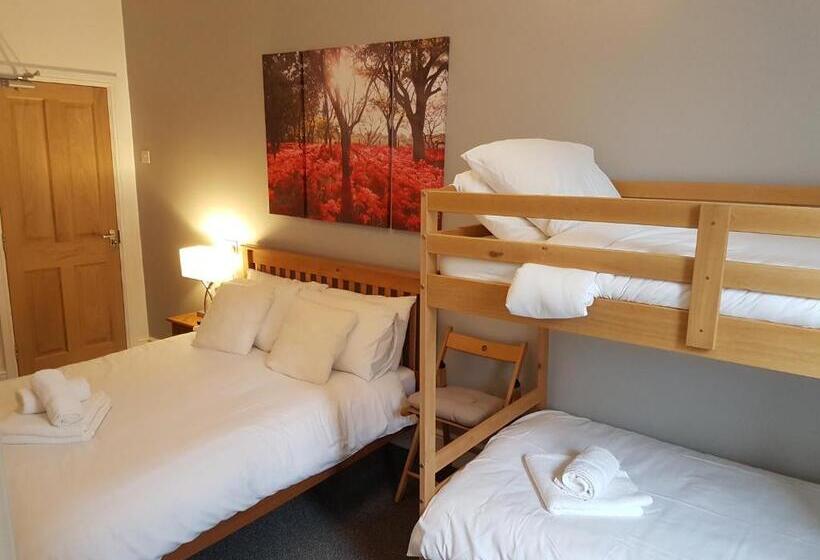 غرفة عائلية, The Craigside