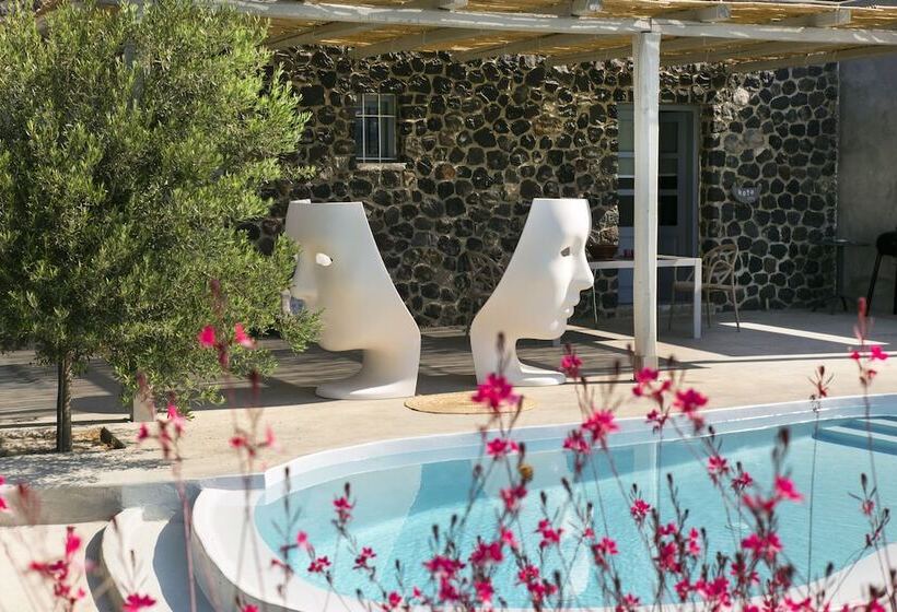 ویلای یک اتاق خوابه با استخر شنا, Christou Estate